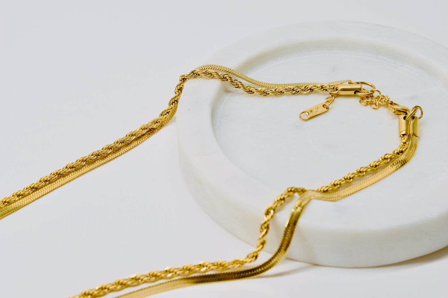 VERONICA NECKLACE