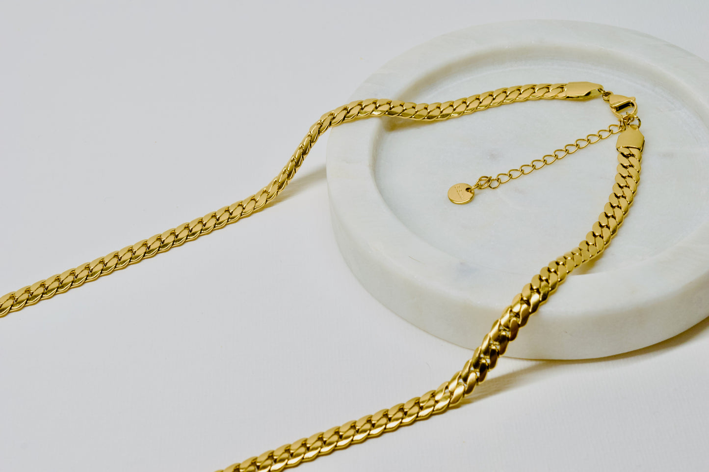 SIMONA NECKLACE