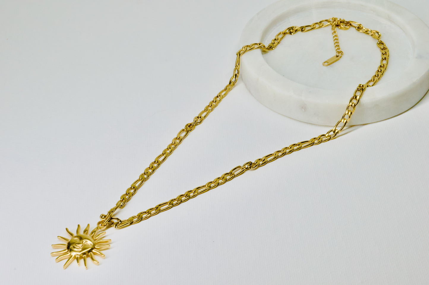 SOLANA NECKLACE