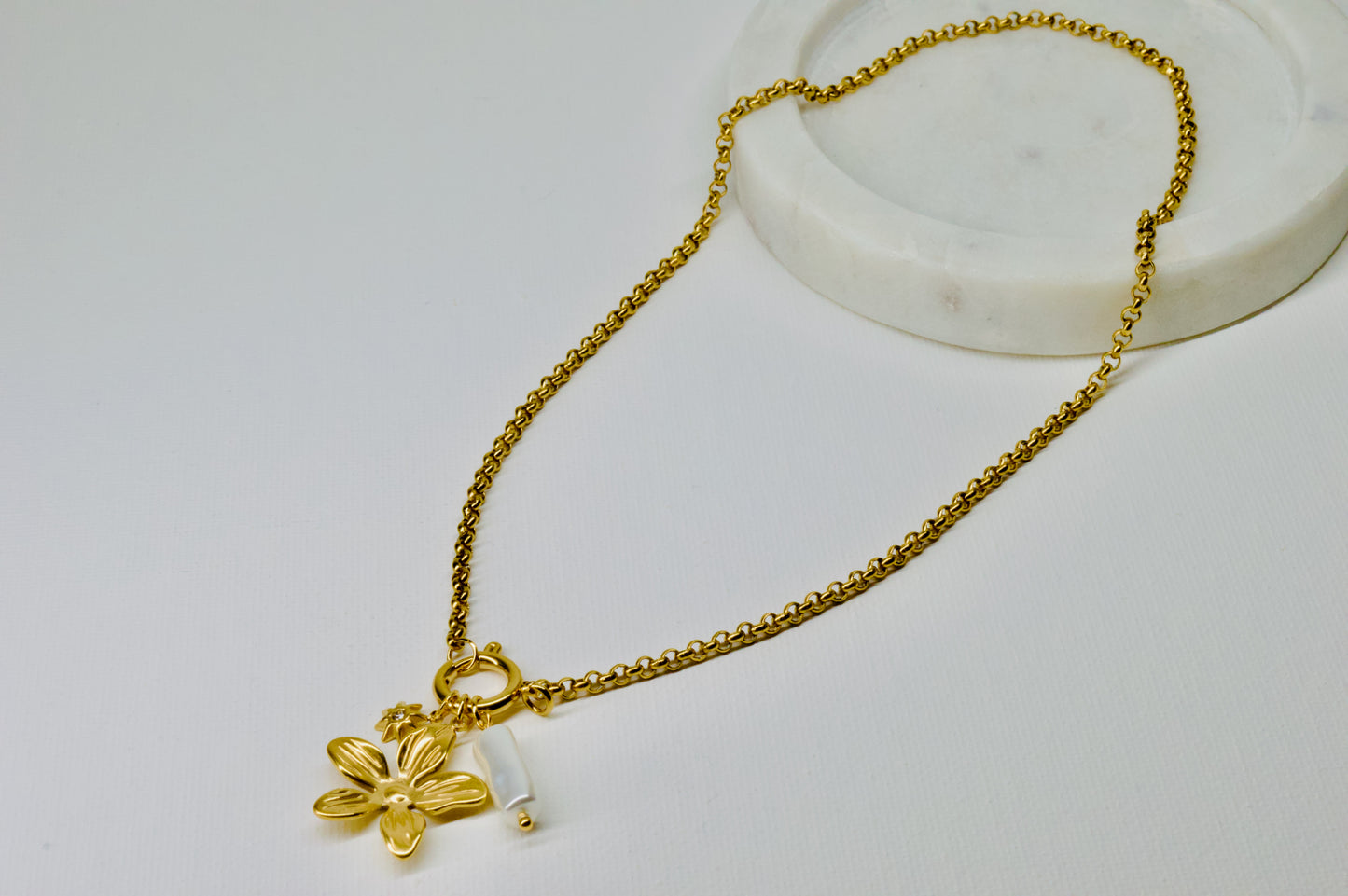 FLORA NECKLACE