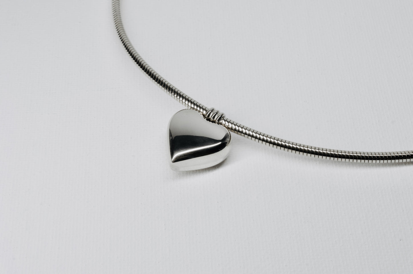 HEART CHOKERS NECKLACE