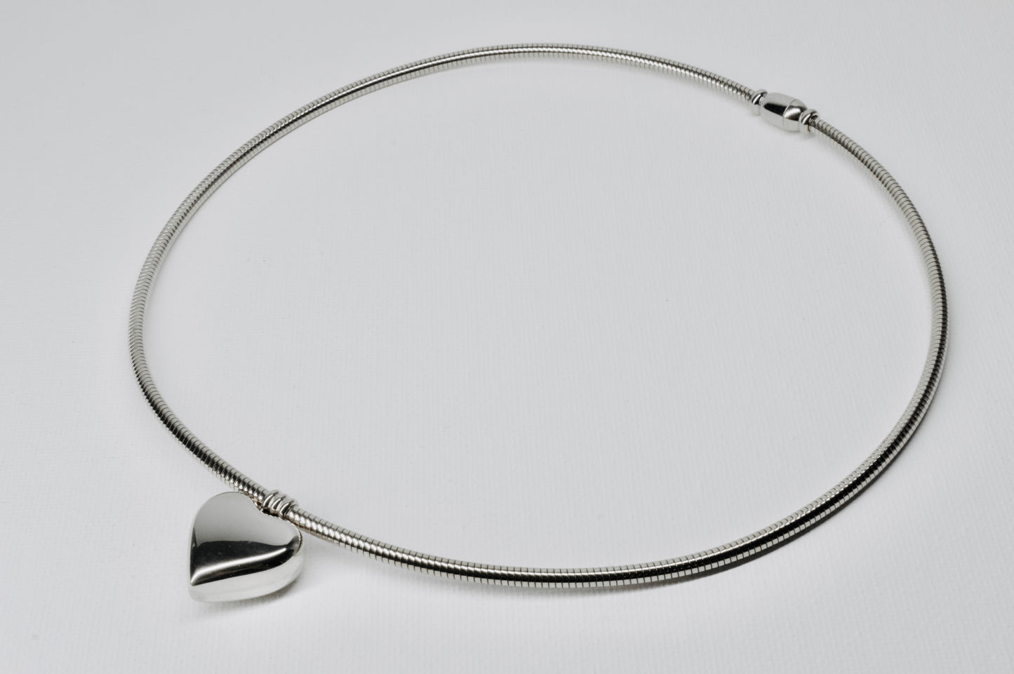 HEART CHOKERS NECKLACE