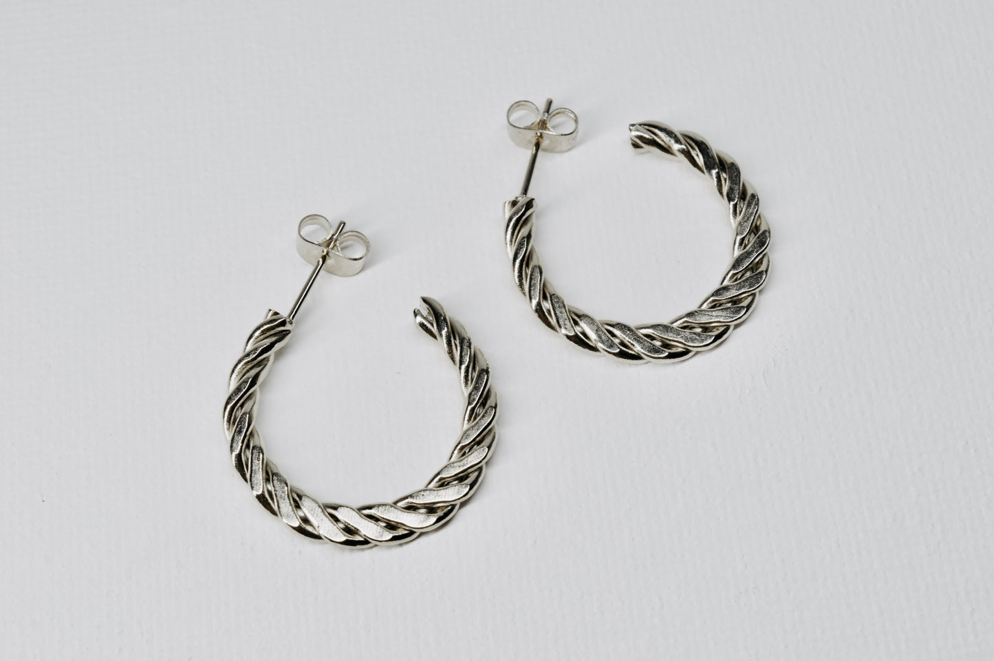 KARA EARRING